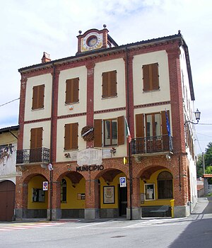Maglione municipio.jpg