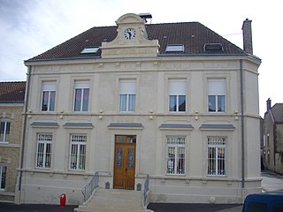 <span class="mw-page-title-main">Mailly-Champagne</span> Commune in Grand Est, France