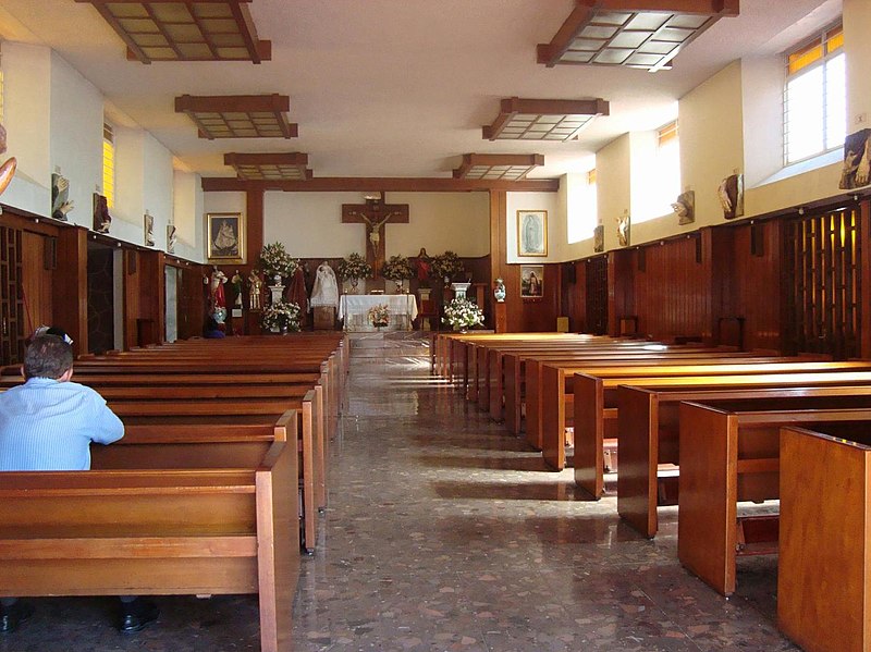 File:Mater Amabilis Church, Naucalpan, Mexico State.jpg
