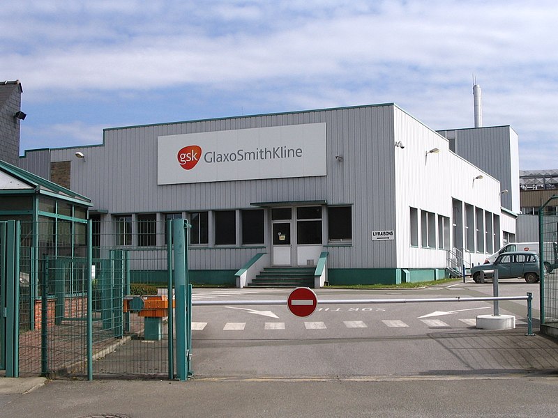 File:Mayenne - Zone industrielle - 2.jpg