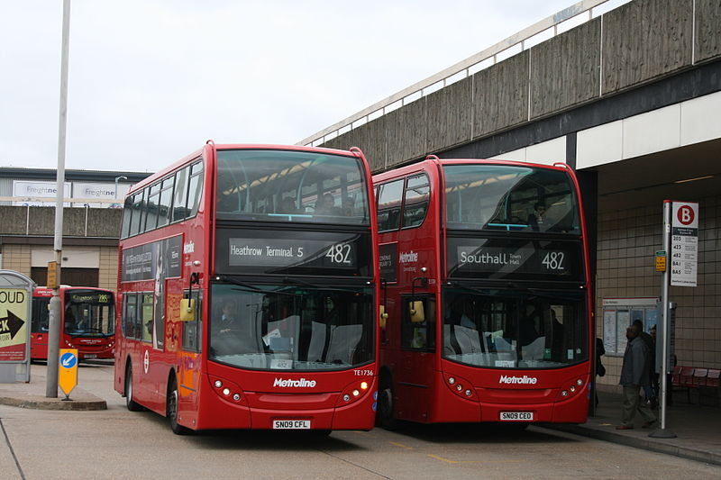 File:Metroline West TE1724, TE1736 on Route 482, Hatton Cross (16897833371).jpg