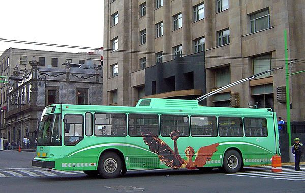 The trolleybuses serving the "Zero-Emissions Corridors" wear a two-tone-green paint scheme, but the distinctive graphic of El Ángel that was originall