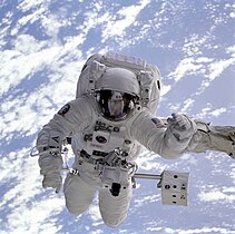 Michael Gernhardt in space during STS-69 in 1995.jpg