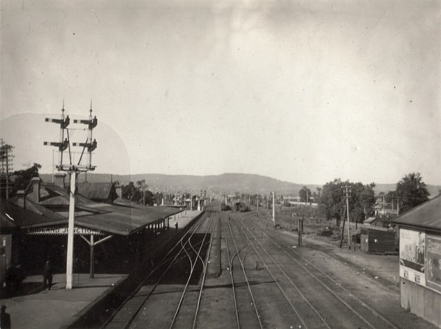 Midland Junction station, May 1927 – taken from the Railway Workshops footbridge – looking east towards Greenmount Hill