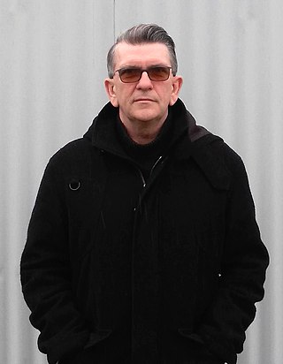 <span class="mw-page-title-main">Mike Joyce (musician)</span> English drummer (born 1963)