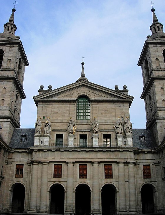 El "estilo de laúd" ("Le style brisé") 560px-Monasterio_de_El_Escorial