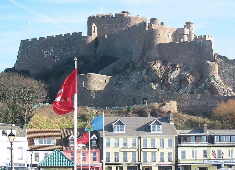 File:Mont Orgueil with flags.jpg