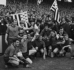 Comment bien acheter ses équipements de foot sur Internet ? – Stade Rennais  Online