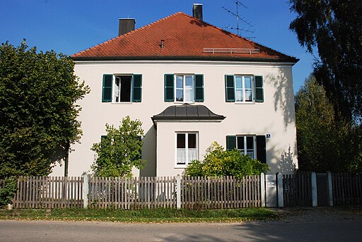 Neufahrn Fürholzen Hetzenhauser Straße 8 Pfarrhaus