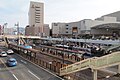 駅前と高架広場