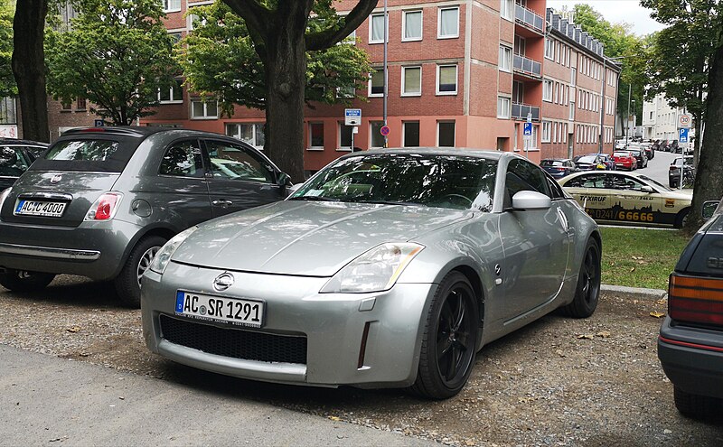 File:Nissan 350Z (49760598637).jpg