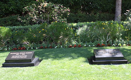 Tập_tin:Nixon_grave_2011.jpg