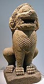 コー・ケー様式の獅子（シンハ）像（高さ0.94m）ニュー・サウス・ウェールズ州立美術館[167]