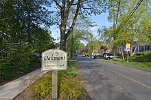 Sign and one of the two roads in the town of Oakmont, Maryland. Oakmont Maryland sign street 20210422 082450 1.jpg