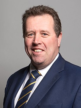 Portrait officiel de Rt Hon Mark Spencer MP crop 2.jpg