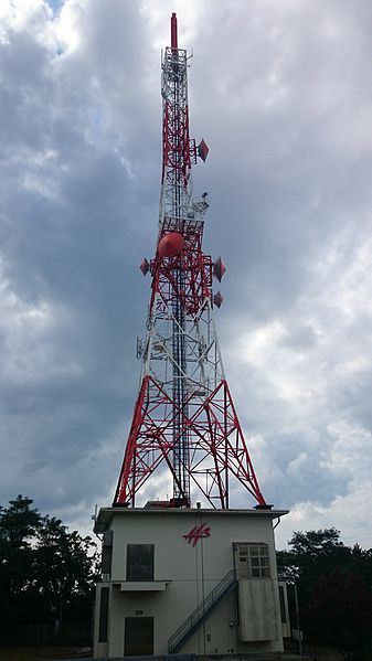 File:Omoriyama AAB TVstation.JPG