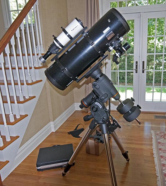 File:Orion 8" Newtonian on Celestron CGEM Mount.jpg