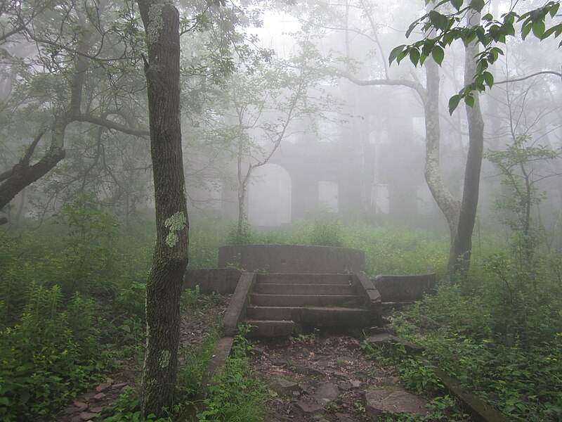 File:Overlook Mountain House - Front Steps.JPG