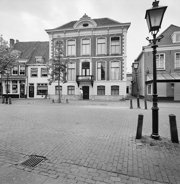 File:Overzicht voorgevel herenhuis - Culemborg - 20359427 - RCE.jpg