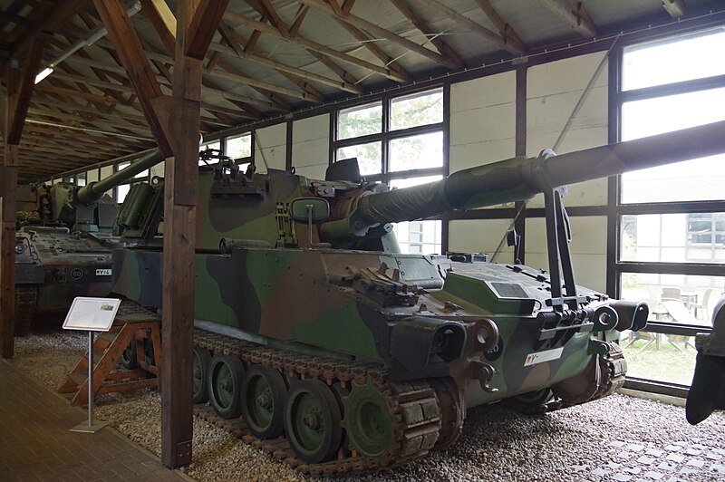 File:Panzerhaubitze M109 (38369958655).jpg