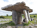 Dolmen de Poulnabrone, en The Burren, County Clare, Irlanda.