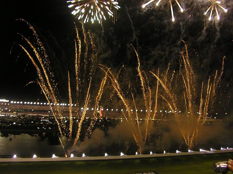 File:Pepsi-400-2005-Fireworks.jpg