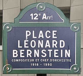 Voir la plaque.