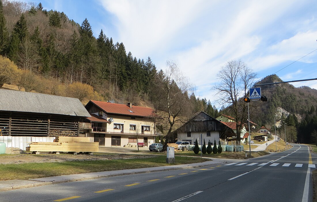 Podmilj, Lukovica