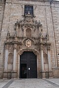 Entrada principal de la iglesia Santo Tomás Apóstol (1738-1763) de Orgaz, de Alberto Churriguera (1676-1750)