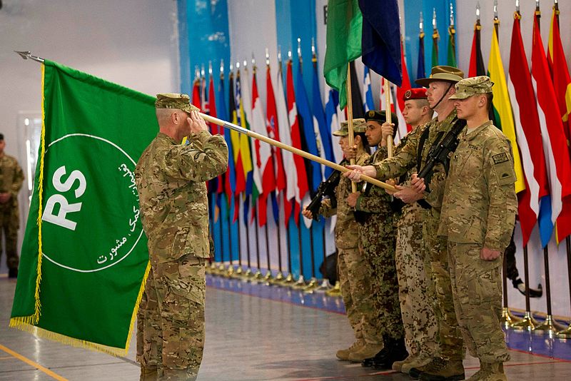 File:Presentation of the Resolute Support Colors.jpg