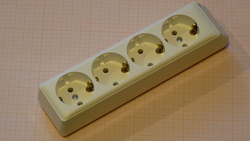 File:REML power strip.JPG