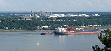 Jean-Gaulin Refinery in Levis, Quebec Raffinerie Jean-Gaulin.jpg