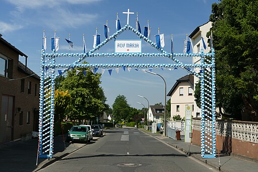 Rosenbogen Alte Poststraße (West) ostseite