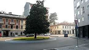 Rotatoria incorcio di Corso Italia, Via Roma e Via P.Micca nel centro di Legnano. 2015-02-22.jpg