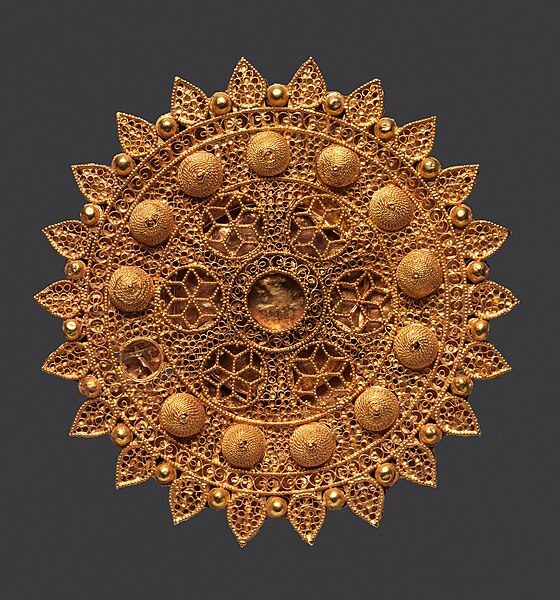 File:Roundel, 11th century Iran.jpg