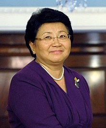 Roza Otunbayeva in 2011.jpg