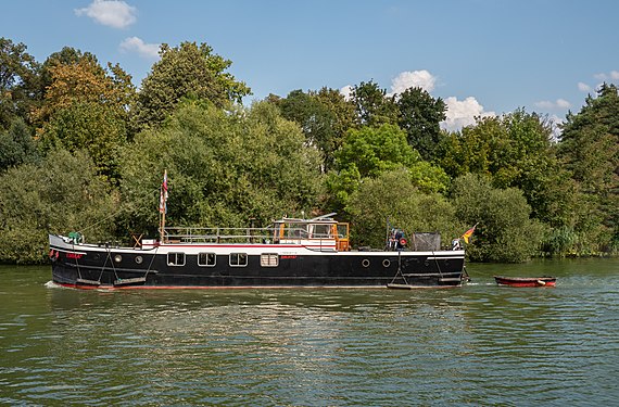 Motor ship Emma with dinghy