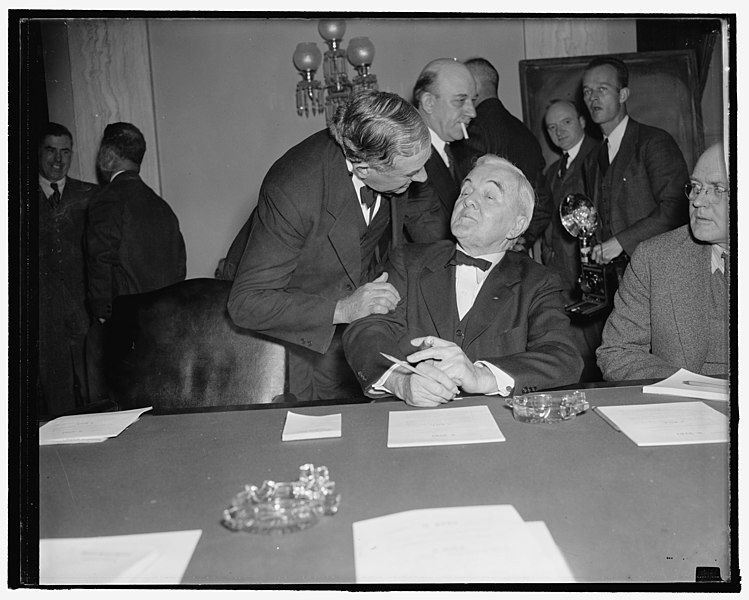 File:Senators in a huddle. Washington, D.C., Nov. 17. Senator Tom Connally, of Tex. Left; who started the filibuster aimed at the Anti-Lynching Bill confers with Senator George Norris, of Neb. LCCN2016872612.jpg