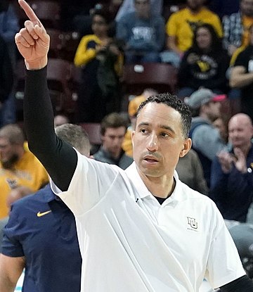 File:Shaka Smart Marquette (cropped).jpg