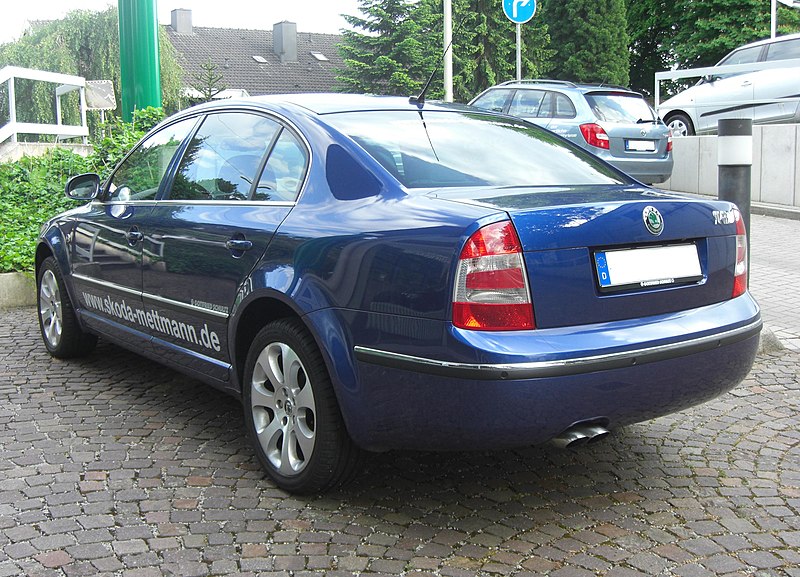 File:Skoda Superb Facelift Laurin & Klement rear.jpg