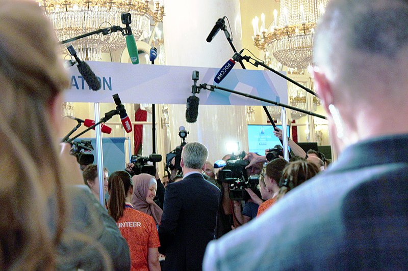 File:Sobyanin in the Moscow press-center (2018-06-05) 02.jpg