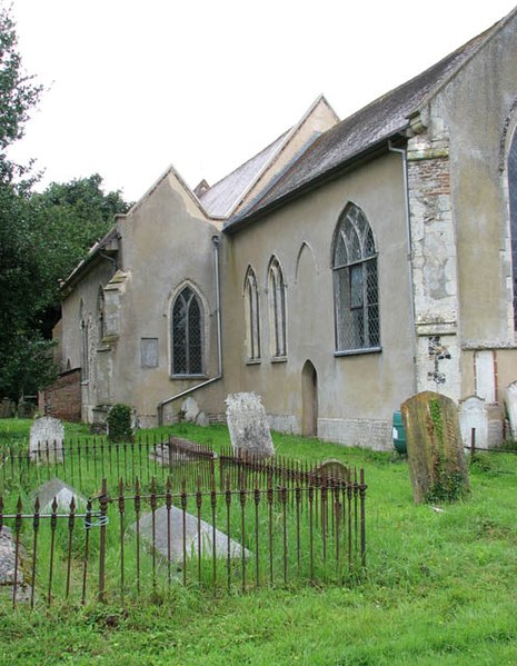 File:St Nicholas' church - churchyard - geograph.org.uk - 1393137.jpg