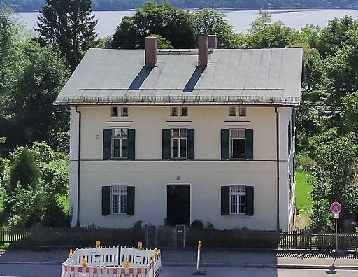 Starnberg, Possenhofener Straße 19, Villa Mussinan