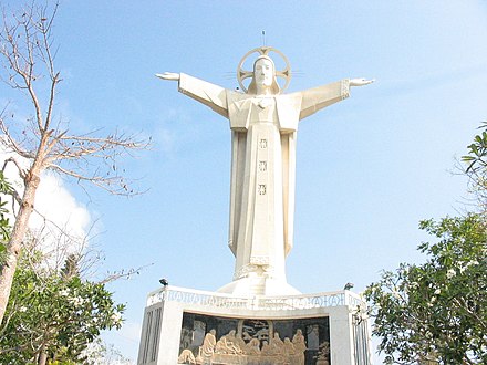 Le Christ de Vũng Tàu sur la Petite Montagne.