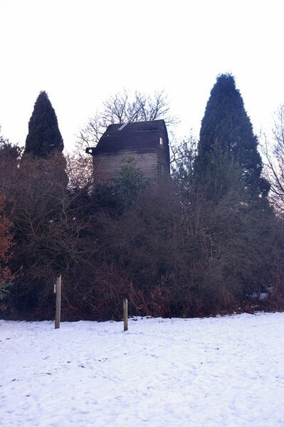 File:Tadworth Windmill - geograph.org.uk - 1152737.jpg