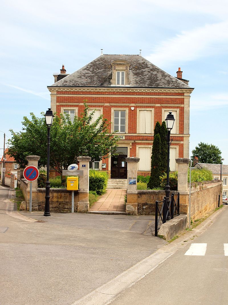 Tagnon-FR-08-mairie-02.jpg