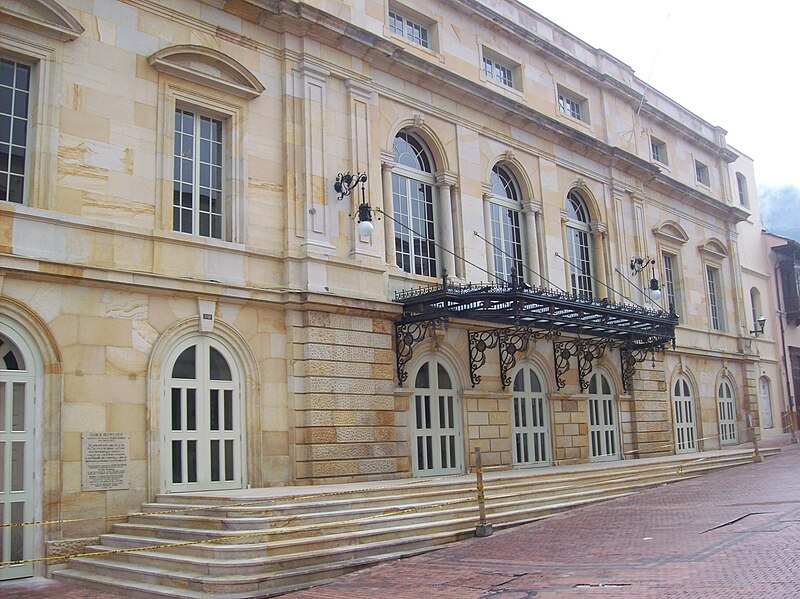 File:Teatro Colon Bogota.jpg