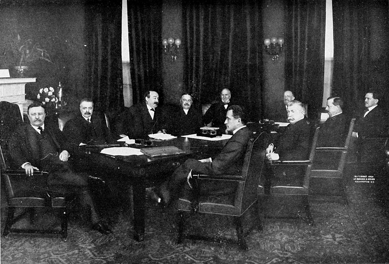 File:Theodore Roosevelt outgoing cabinet.jpg