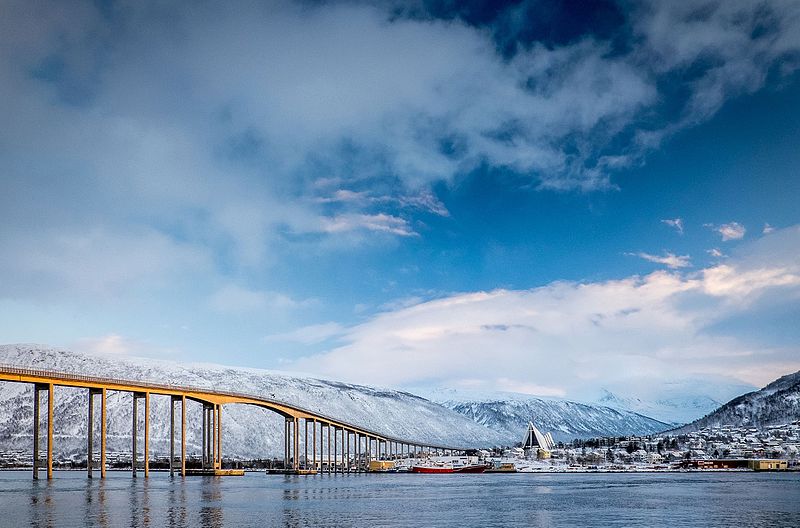 File:Tidlig vinter i Tromsdalen (15104548114).jpg