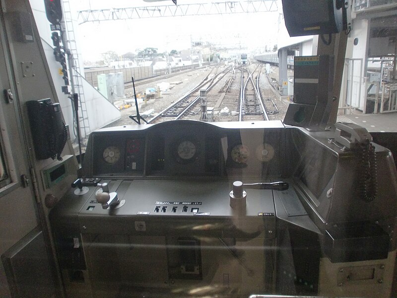 File:TokyoMetro06-cab.JPG